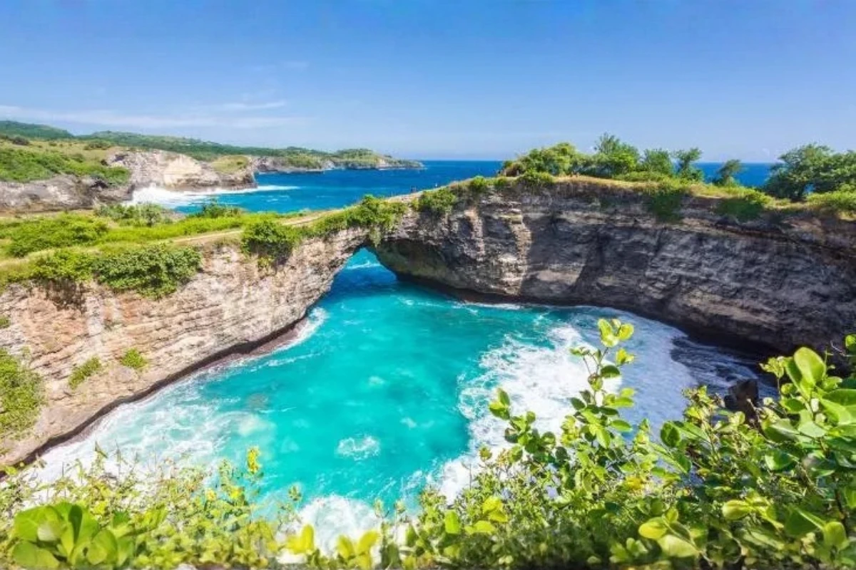 broken beach nusa penida pasih uug