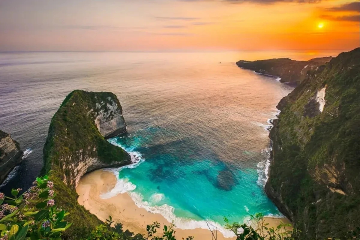 kelingking beach nusa penida