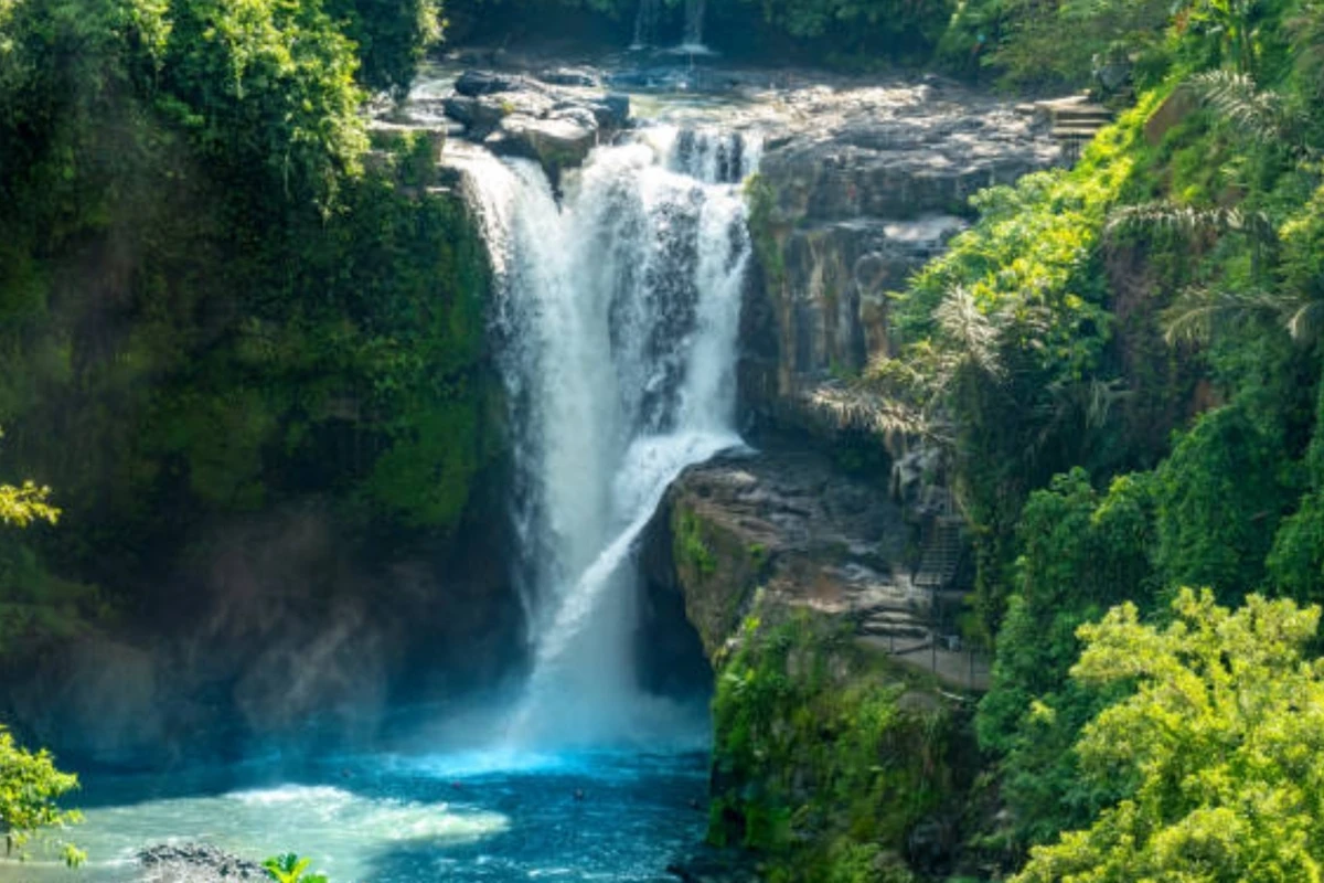 tengenungan waterfall