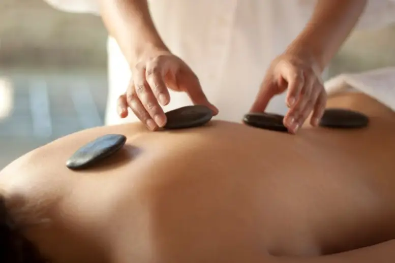 Cold Stone Massage (3)